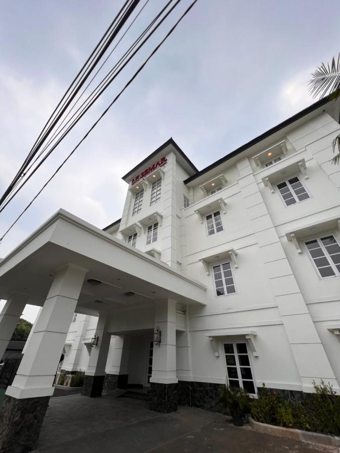 Le Semar Hotel Karawaci Dahung Eksteriør billede